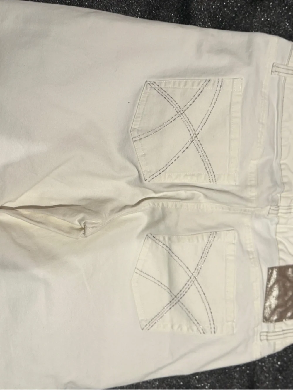White House black market Blane cream cut off jeans